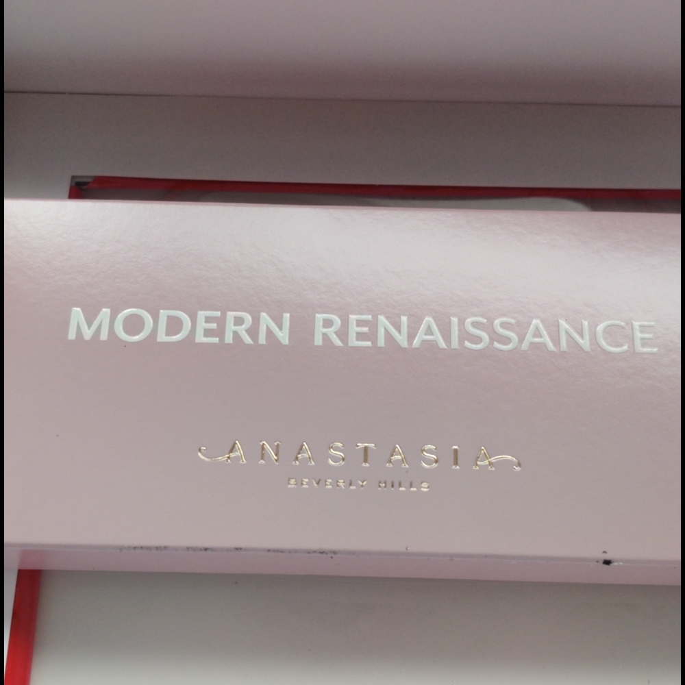 Anastasia Beverly hills Modern Renaissance palette